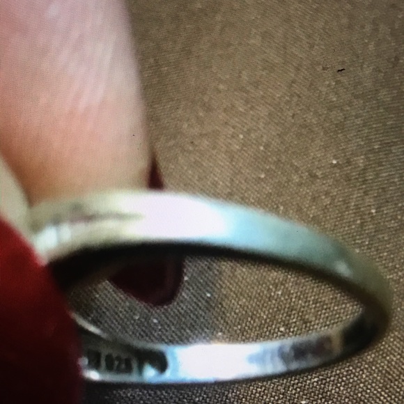 Sterling Silver and Zirconia Ring - Picture 3 of 3